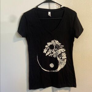 Like New Soft Cotton Black Yin Yang Tree Graphic V-Neck Tee